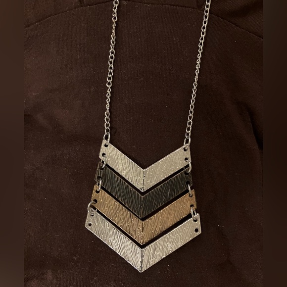 Chevron Pendant Necklace 18” - Picture 4 of 4